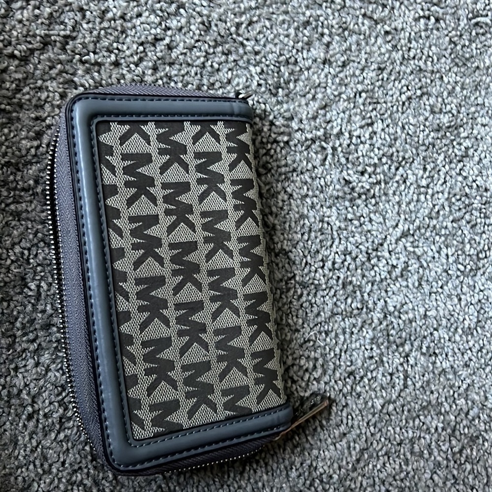 Wallet - Picture 3 of 3